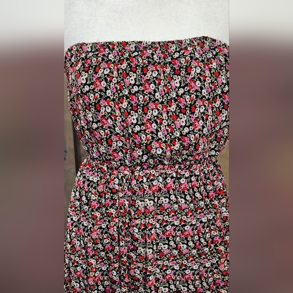 KIMCHI BLUE Ditsy Floral Strapless Sundress In Pink/red Multi. Size S - Picture 11 of 14